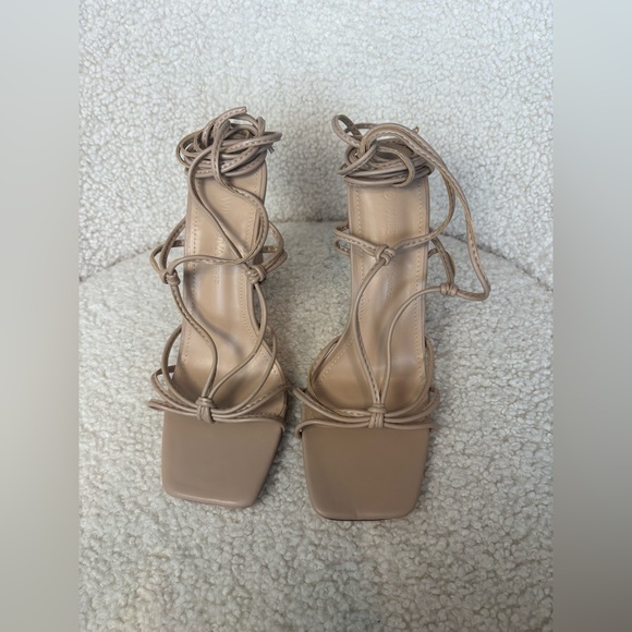 WILD DIVA Laceup heels color nude leather size 8 /NEW - Picture 3 of 11